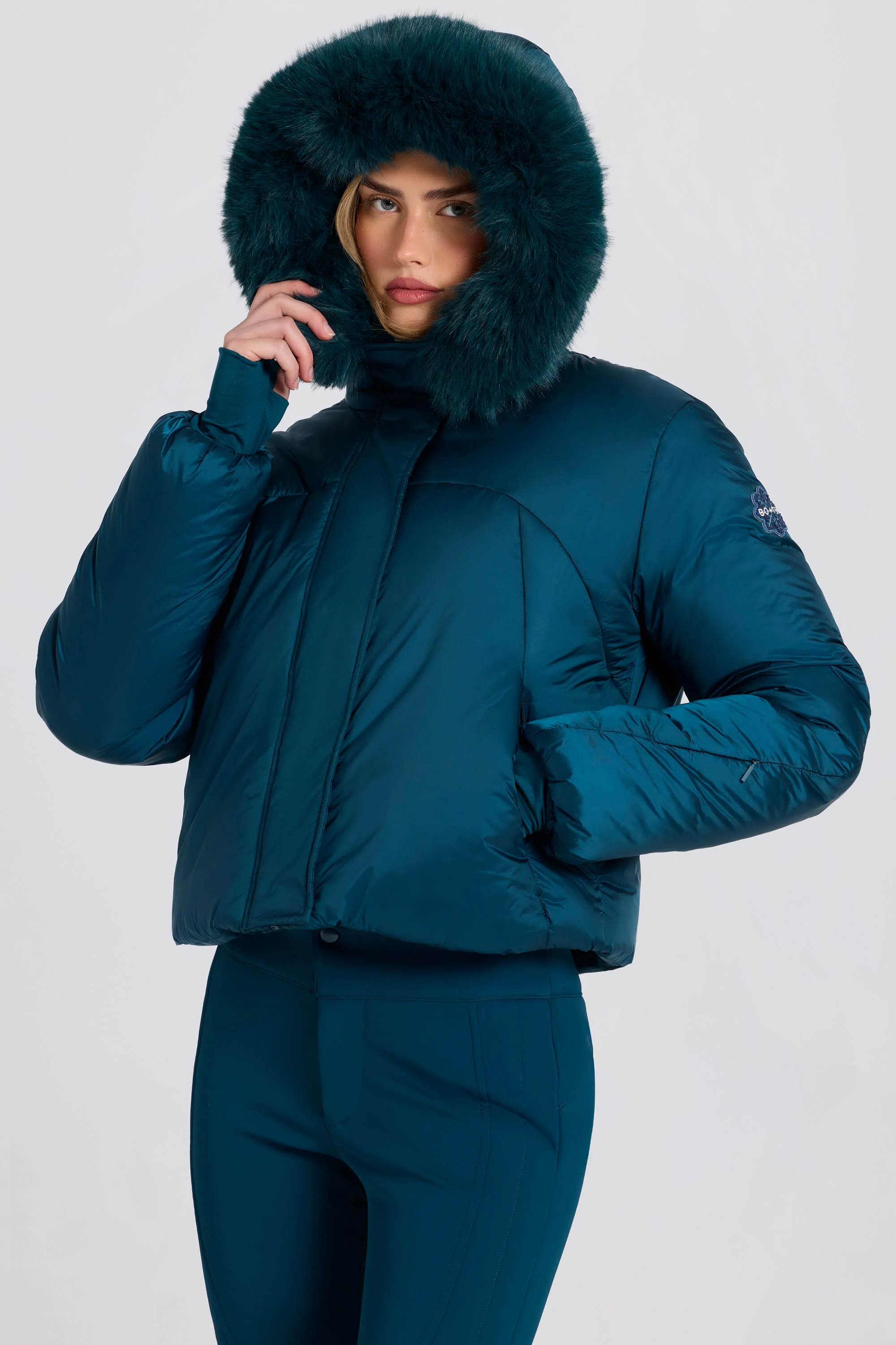 Waterproof Faux-Fur Hood Cropped Ski Jacket in Teal - Image 6